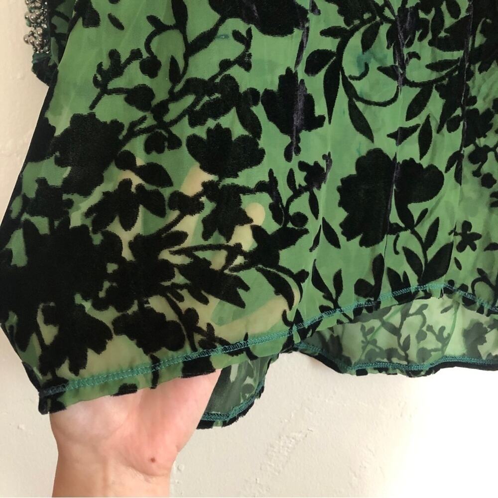Awake Couture Green Black Velvet Velour Floral Flutter Sleeve Blouse Top Large - Picture 6 of 8